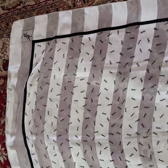 Vintage Yves Saint Laurent 100% Silk Scarf 39"×40" - Picture 10 of 11